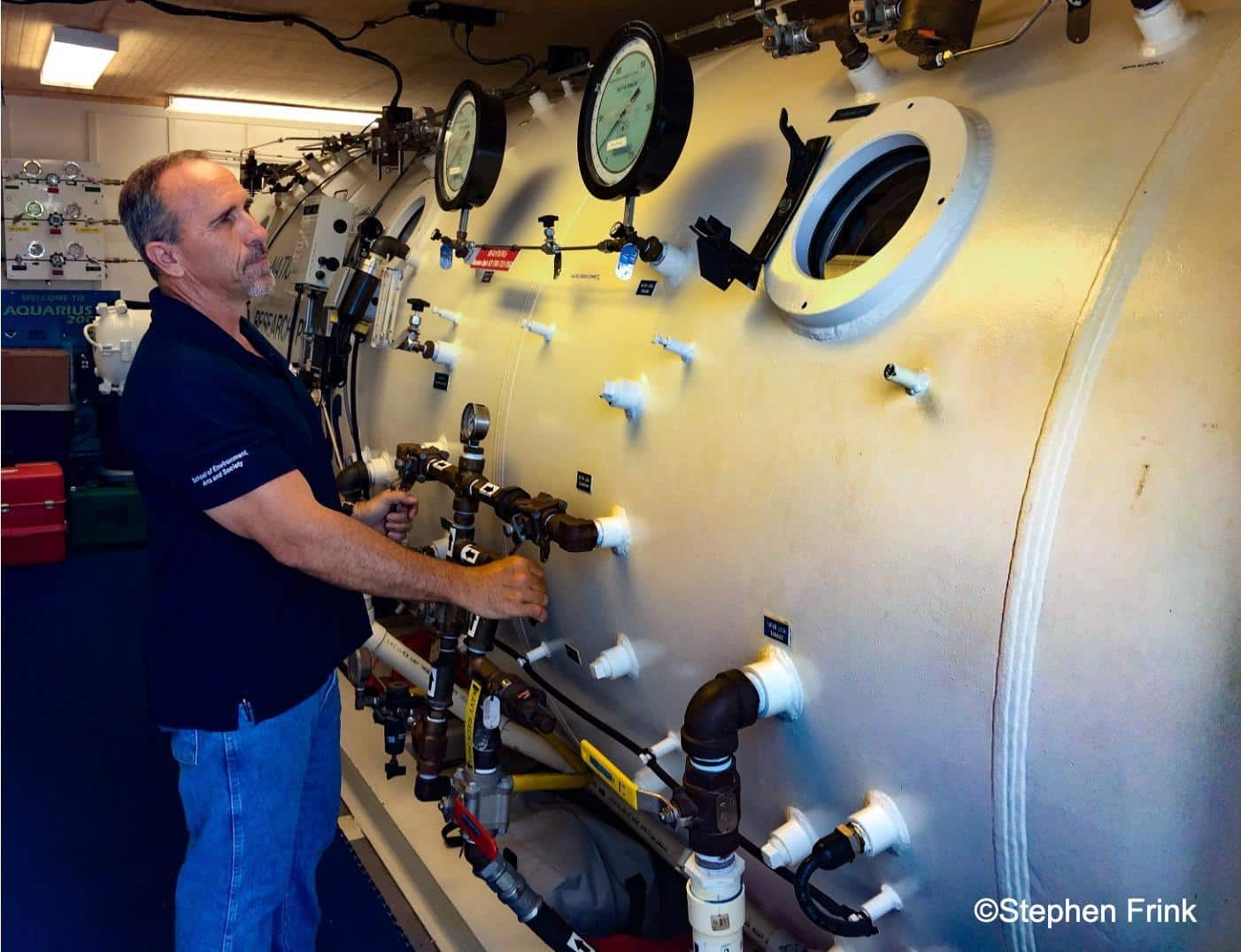 scuba-diving-industry-magazine-pressure-hyperbaric-sickness-dan-orr